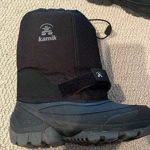 Kamik kids snow boots